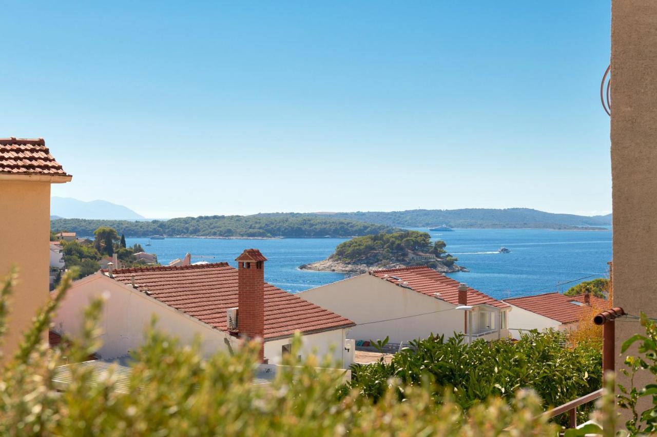 Green Oasis Hvar Town Exterior photo