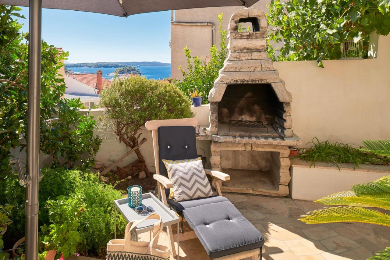 Green Oasis Hvar Town Exterior photo