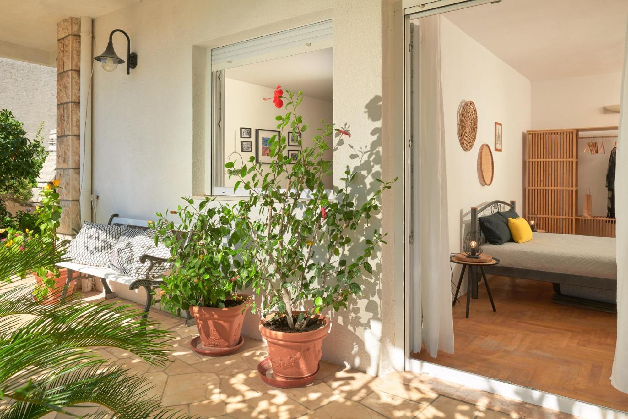 Green Oasis Hvar Town Exterior photo