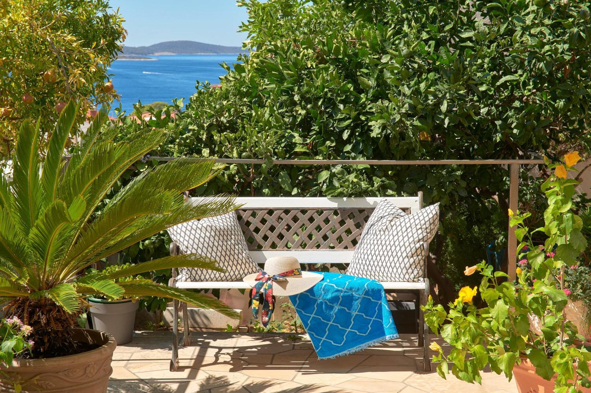 Green Oasis Hvar Town Exterior photo